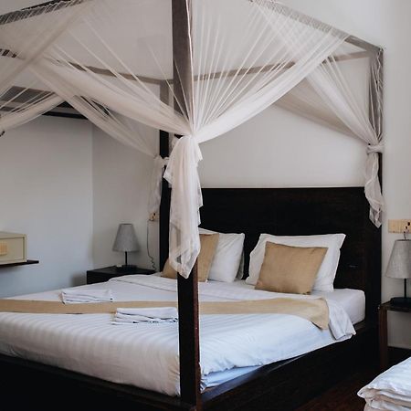 Suite Home Boutique Hotel Phnom Penh Exterior photo