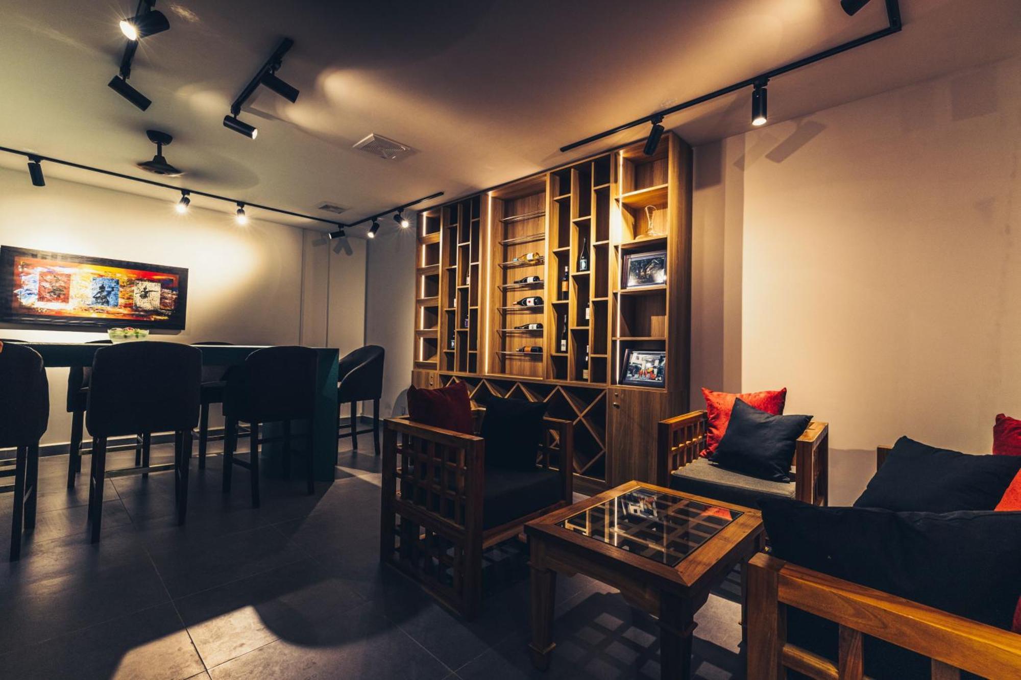 Suite Home Boutique Hotel Phnom Penh Exterior photo