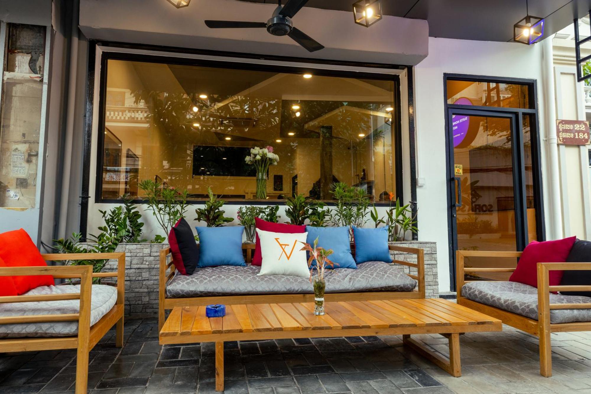 Suite Home Boutique Hotel Phnom Penh Exterior photo